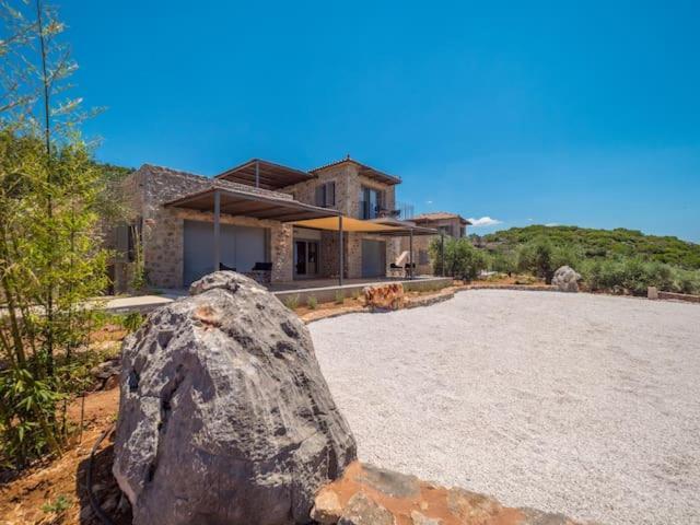 Zen Rocks Resort Kalianeika Экстерьер фото