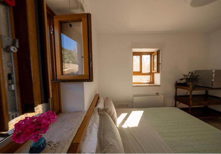 Zen Rocks Resort Kalianeika Экстерьер фото